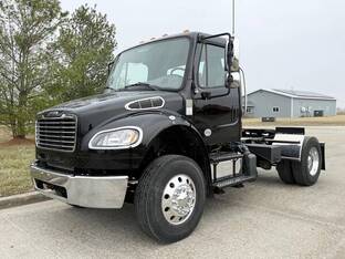 2019 Freightliner BUSINESS CLASS M2 106