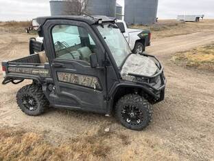 2020 John Deere GATOR XUV 835R