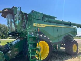 2022 John Deere X9 1100