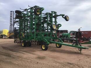 2012 John Deere 2210