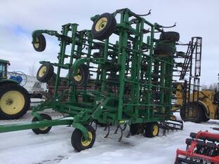 2012 John Deere 2210