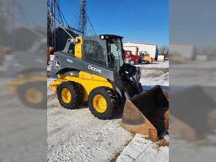 2022 John Deere 332G