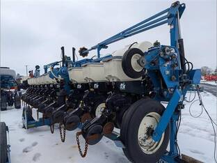 2009 Kinze 3600