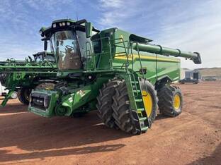2025 John Deere S7 900