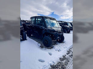 2026 Can-Am Defender MAX XT CAB HD11