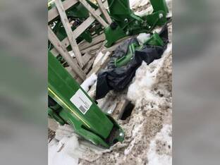 2022 John Deere 320R