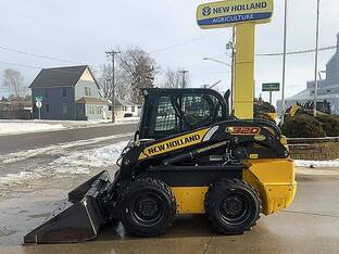 2021 New Holland L320