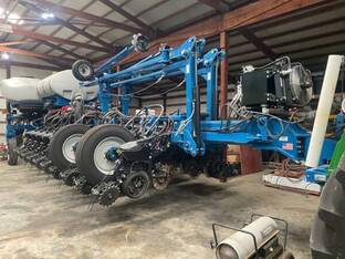 2022 Kinze 4905