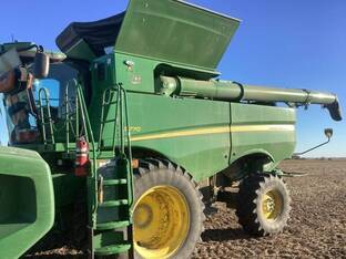2022 John Deere S770