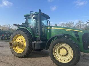 2007 John Deere 8330
