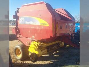 New Holland BR7060