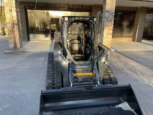 2025 John Deere 325G