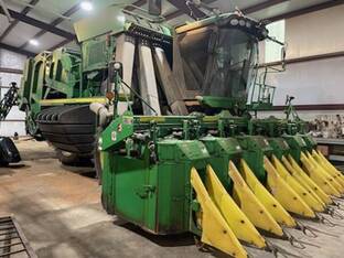 2017 John Deere CP690