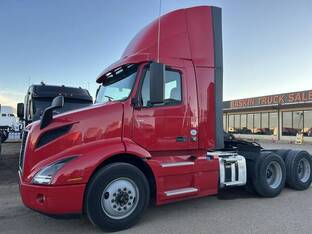2021 Volvo VNR64T300
