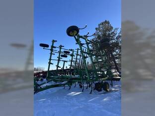 2015 John Deere 2210