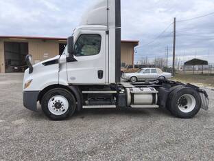 2022 Freightliner CASCADIA 116