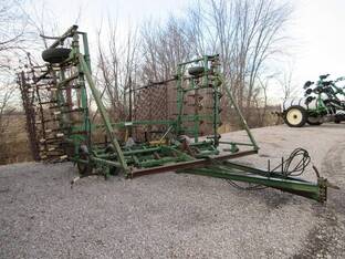 John Deere 1000