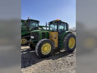 2007 John Deere 7130