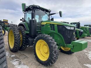2024 John Deere 7R 230