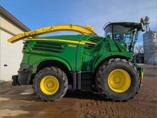 2016 John Deere 8100