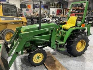 2000 John Deere 790