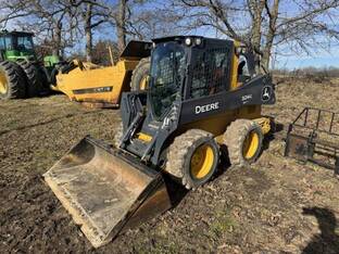 2022 John Deere 324G
