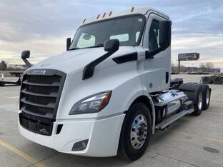 2019 Freightliner CASCADIA 116