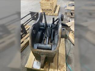 2022 John Deere EXC COUPLER BYT11634