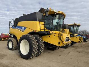 2013 New Holland CR7090