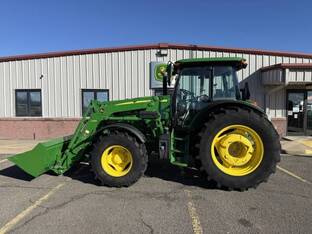 2022 John Deere 6105E