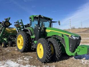 2025 John Deere 8R 280