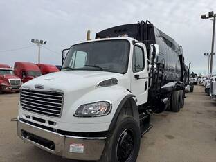 2017 Freightliner BUSINESS CLASS M2 106