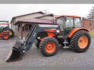 2010 Kubota M110X