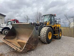 2022 John Deere 844L