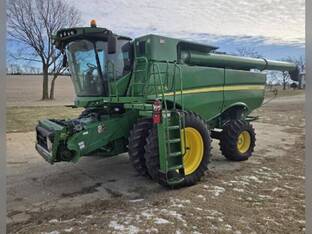 2012 John Deere S670