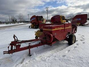 1992 New Holland 570
