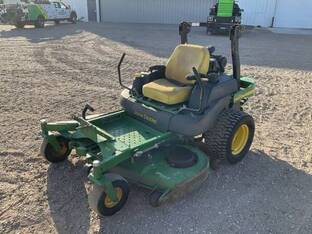 2006 John Deere 777