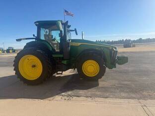 2024 John Deere 8R 230