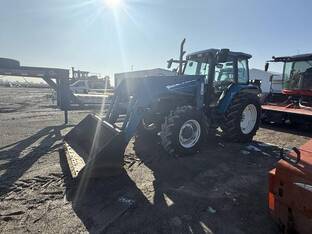 2000 New Holland TS110