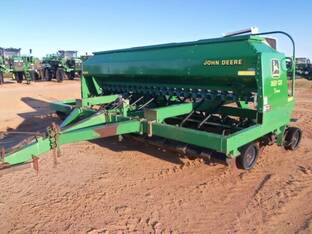 2001 John Deere 1560