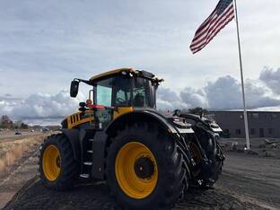 2025 JCB Fastrac 8330