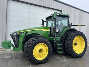 2022 John Deere 8R 340