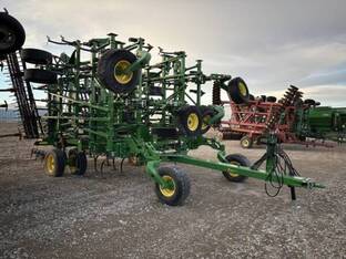 2023 John Deere 2230