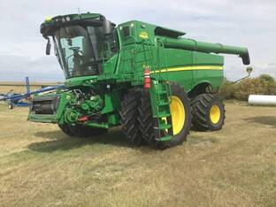 2023 John Deere S780