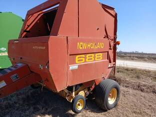 New Holland 688
