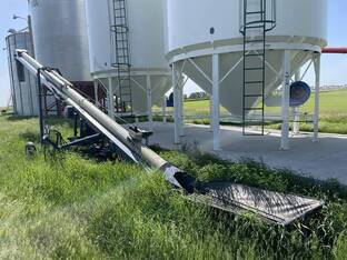 2015 Harvest International FC1545