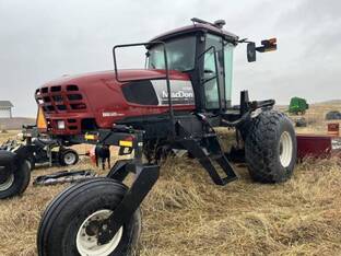 2010 MacDon Industries M200