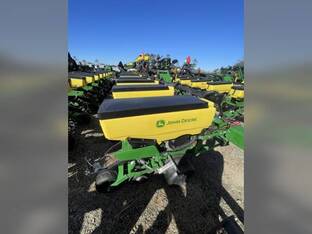 2025 John Deere 1725