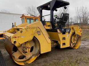 2011 Caterpillar CB54