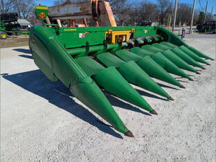 2017 John Deere 608C